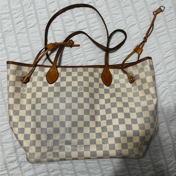 Louis Vuitton Checkered Tote - Picture 2 of 4